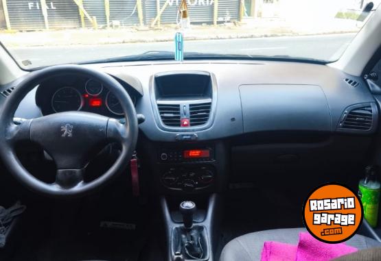 Autos - Peugeot 207 2011 Nafta 150000Km - En Venta