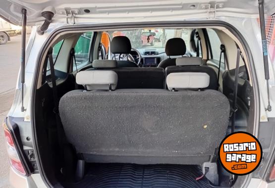 Autos - Chevrolet Spin ltz 7 asientos 2017 Nafta 130000Km - En Venta