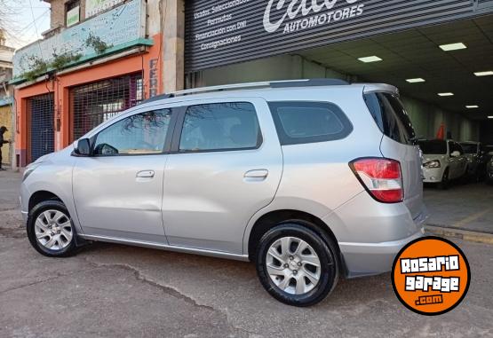 Autos - Chevrolet Spin ltz 7 asientos 2017 Nafta 130000Km - En Venta