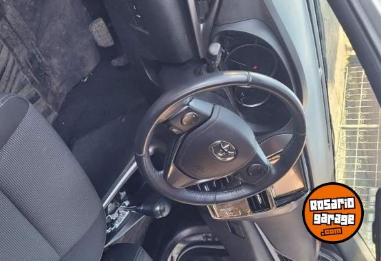Autos - Toyota Yaris XLS 2023 Nafta 47000Km - En Venta