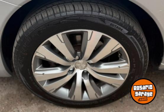 Autos - Peugeot 3008 2016 Nafta 136000Km - En Venta