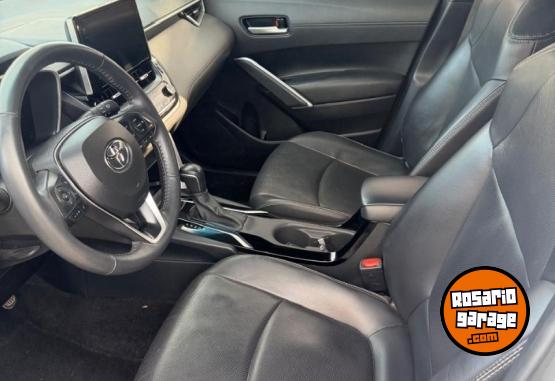Autos - Toyota COROLLA CROSS 2022 Electrico / Hibrido 128000Km - En Venta