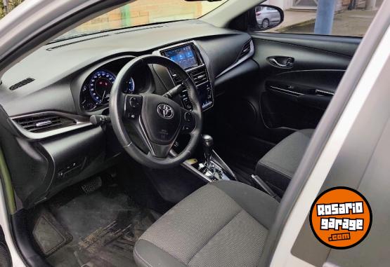 Autos - Toyota yaris xls cvt sedan 2022 Nafta 29500Km - En Venta