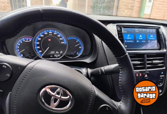 Autos - Toyota yaris xls cvt sedan 2022 Nafta 29500Km - En Venta