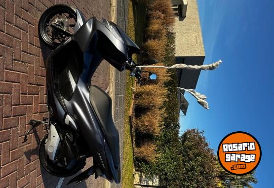 Motos - Honda Pcx 2020 Nafta 8400Km - En Venta