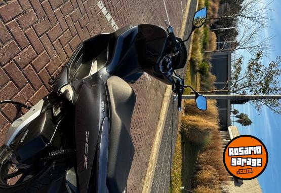 Motos - Honda Pcx 2020 Nafta 8400Km - En Venta