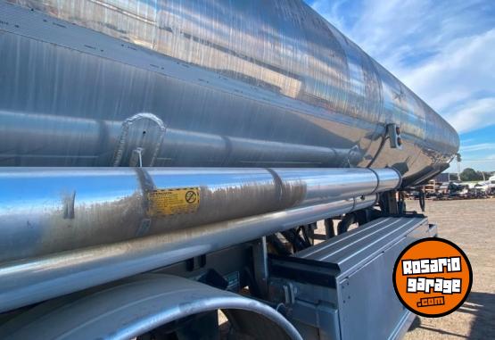 Camiones y Grúas - SEMI TANQUE DE ALUMINIO INDECAR 3 EJES EN TANDEM MOD 2015 - En Venta