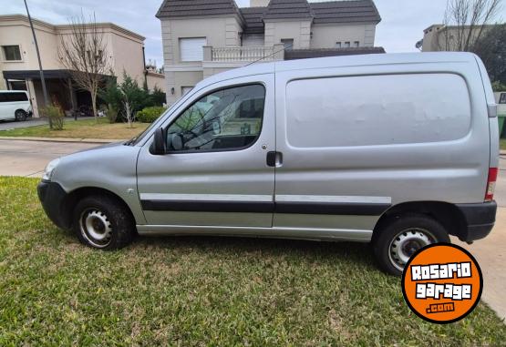 Utilitarios - Peugeot PARTNER 2015 Nafta 140000Km - En Venta
