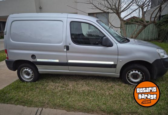 Utilitarios - Peugeot PARTNER 2015 Nafta 140000Km - En Venta