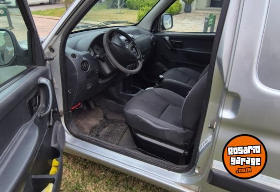 Utilitarios - Peugeot PARTNER 2015 Nafta 140000Km - En Venta