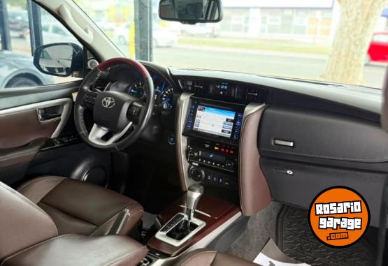 Camionetas - Toyota SW4 SRX 2017 Diesel 140000Km - En Venta
