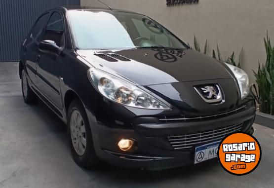 Autos - Peugeot 207 2011 Nafta 95000Km - En Venta