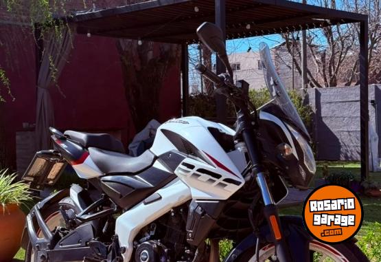 Motos - Bajaj Rouser NS200 2022 Nafta 11770Km - En Venta