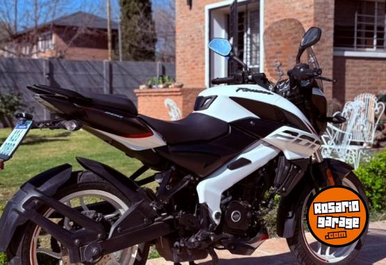 Motos - Bajaj Rouser NS200 2022 Nafta 11770Km - En Venta