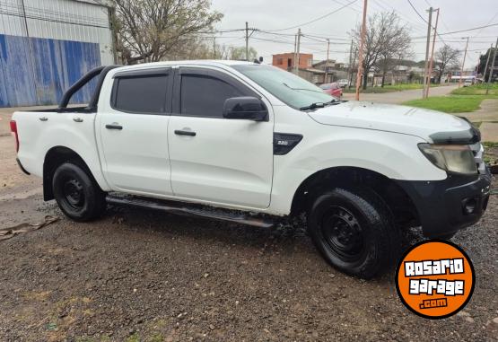 Camionetas - Ford ranger DC 4x2 XL Safety 2 2014 Diesel 280000Km - En Venta