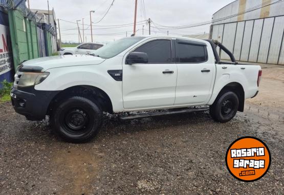 Camionetas - Ford ranger DC 4x2 XL Safety 2 2014 Diesel 280000Km - En Venta