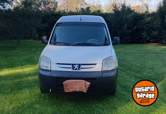 Utilitarios - Peugeot Partner 2012 Diesel 205150Km - En Venta