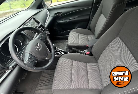 Autos - Toyota Yaris 1.5 107Cv Xs Cvt 2024 Nafta 10000Km - En Venta