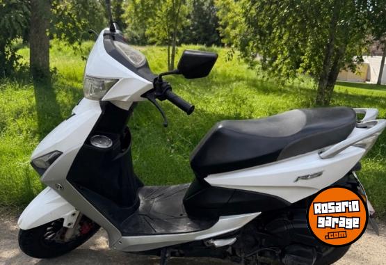 Motos - Zanella Styler RS Scooter 2024 Nafta 14000Km - En Venta