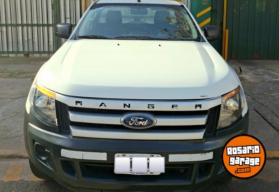 Camiones y Grúas - Ford Ranger 2013 2.5 4×2 Equipada como Grúa de Auxilio - En Venta