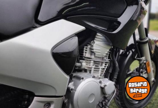 Motos - Yamaha Fazer 250 2010 Nafta 80000Km - En Venta