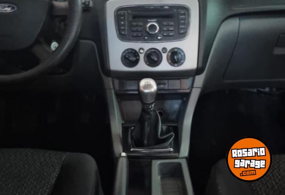Autos - Ford focus style 2011 Nafta 200000Km - En Venta