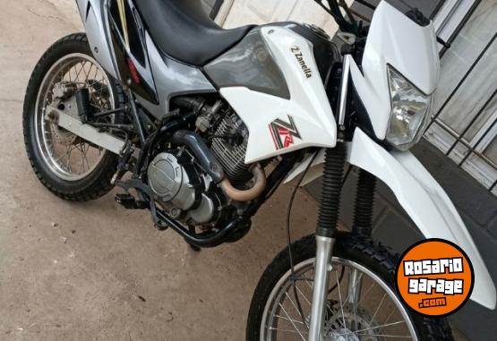 Motos - Zanella ZR250 2017 Nafta 111Km - En Venta