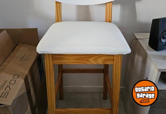 Hogar - 4 Banquetas de madera blanca con respaldo - En Venta
