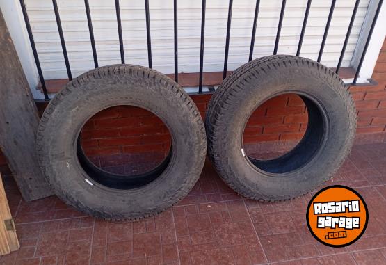 Accesorios para Autos - Vendo 2 cubiertas estaban colocadas en una S10 - En Venta
