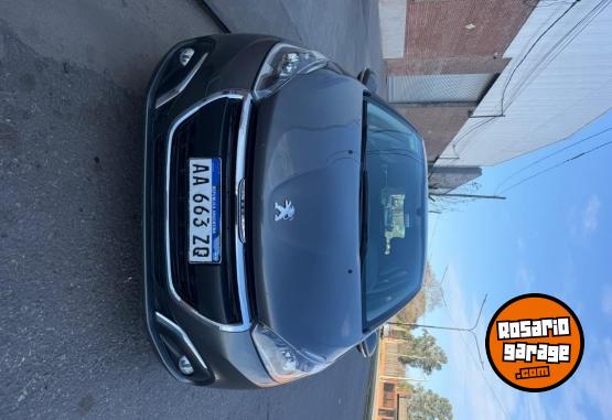 Autos - Peugeot 208 allure touchcreen 2016 Nafta 105000Km - En Venta