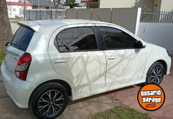 Autos - Toyota ETIOS 1.5 XLS 5 PTAS. 2020 Nafta 24000Km - En Venta