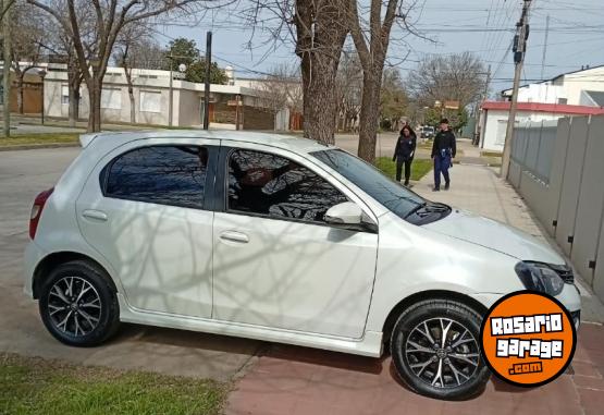 Autos - Toyota ETIOS 1.5 XLS 5 PTAS. 2020 Nafta 24000Km - En Venta