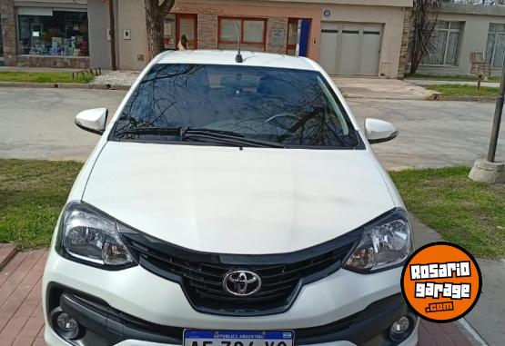 Autos - Toyota ETIOS 1.5 XLS 5 PTAS. 2020 Nafta 24000Km - En Venta