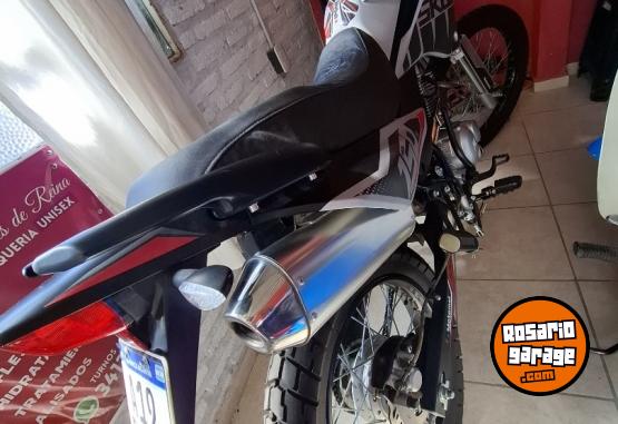 Motos - Motomel 150 cc silver 2022 Nafta 800Km - En Venta
