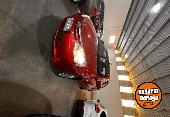 Autos - Toyota Etios 2016 Nafta 140000Km - En Venta