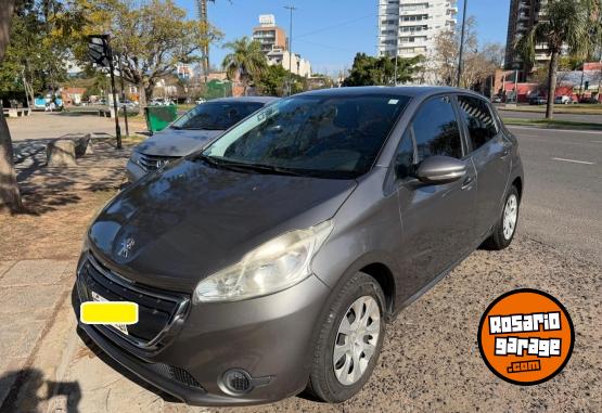 Autos - Peugeot 208 2013 Nafta 110000Km - En Venta