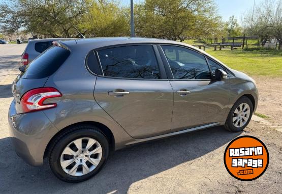 Autos - Peugeot 208 2013 Nafta 110000Km - En Venta