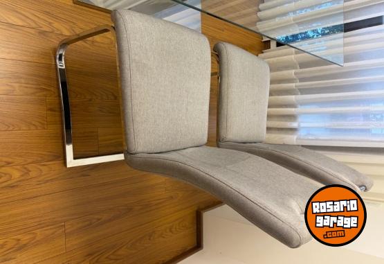 Hogar - Mesa de vidrio espejada con 6 sillas - En Venta