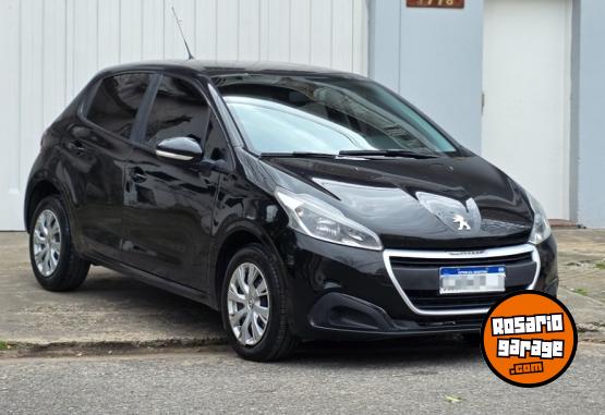 Autos - Peugeot 208 2017 Nafta 89000Km - En Venta