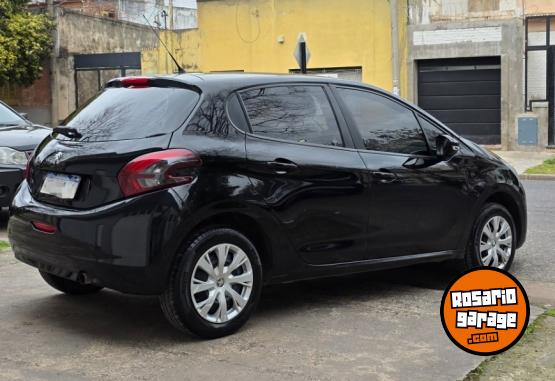 Autos - Peugeot 208 2017 Nafta 89000Km - En Venta