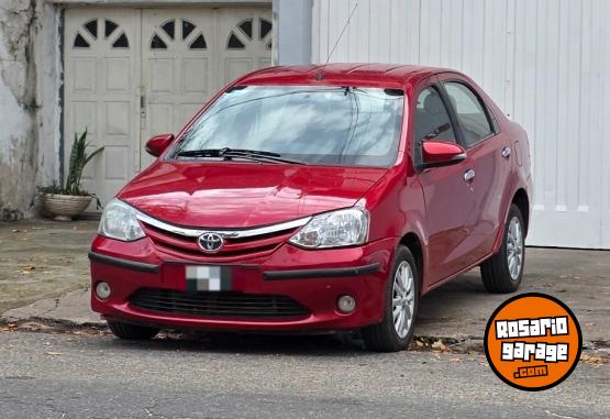 Autos - Toyota Etios xls 2015 Nafta 107000Km - En Venta