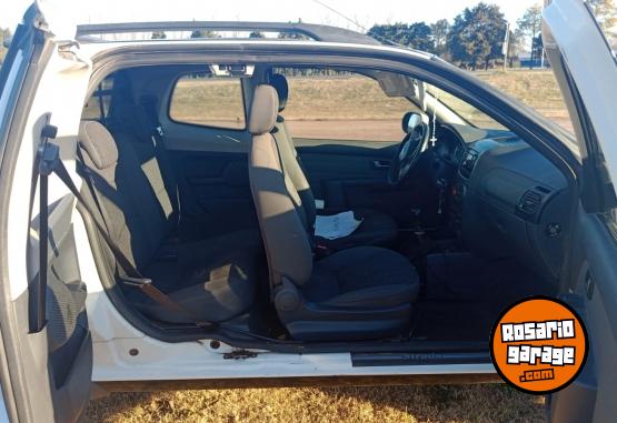 Utilitarios - Fiat STRADA TREKKING 2018 Diesel 142000Km - En Venta