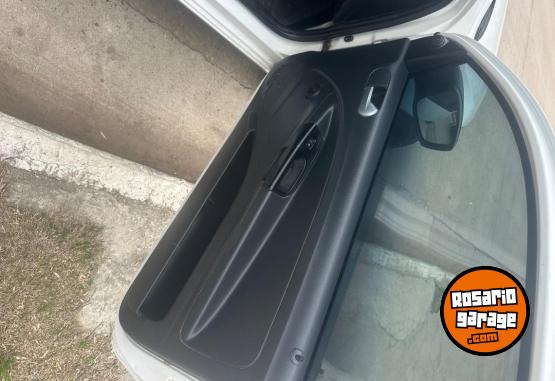 Autos - Volkswagen Saveiro 2022 Nafta 145000Km - En Venta