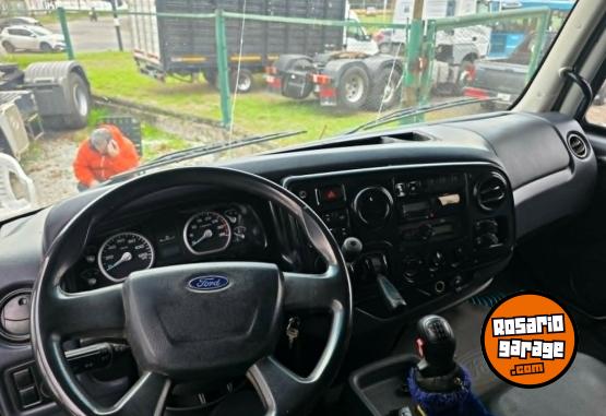 Camiones y Gr�as - VENDO FORD PANDA 1723 BALANCIN EJE NEUMATICO - En Venta