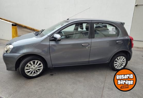 Autos - Toyota Etios 2015 xls 2015 Nafta 81000Km - En Venta