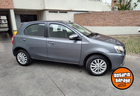 Autos - Toyota Etios 2015 xls 2015 Nafta 81000Km - En Venta