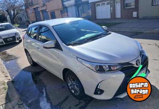 Autos - Toyota 2024 xls 1.5  6m/t manual 2024 Nafta 26000Km - En Venta