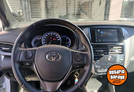 Autos - Toyota 2024 xls 1.5  6m/t manual 2024 Nafta 26000Km - En Venta