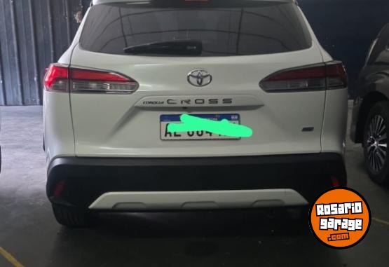 Autos - Toyota COROLLA CROSS SEG CVT 2023 Nafta 53600Km - En Venta