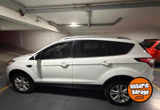 Autos - Ford Kuga 2017 Nafta 162000Km - En Venta
